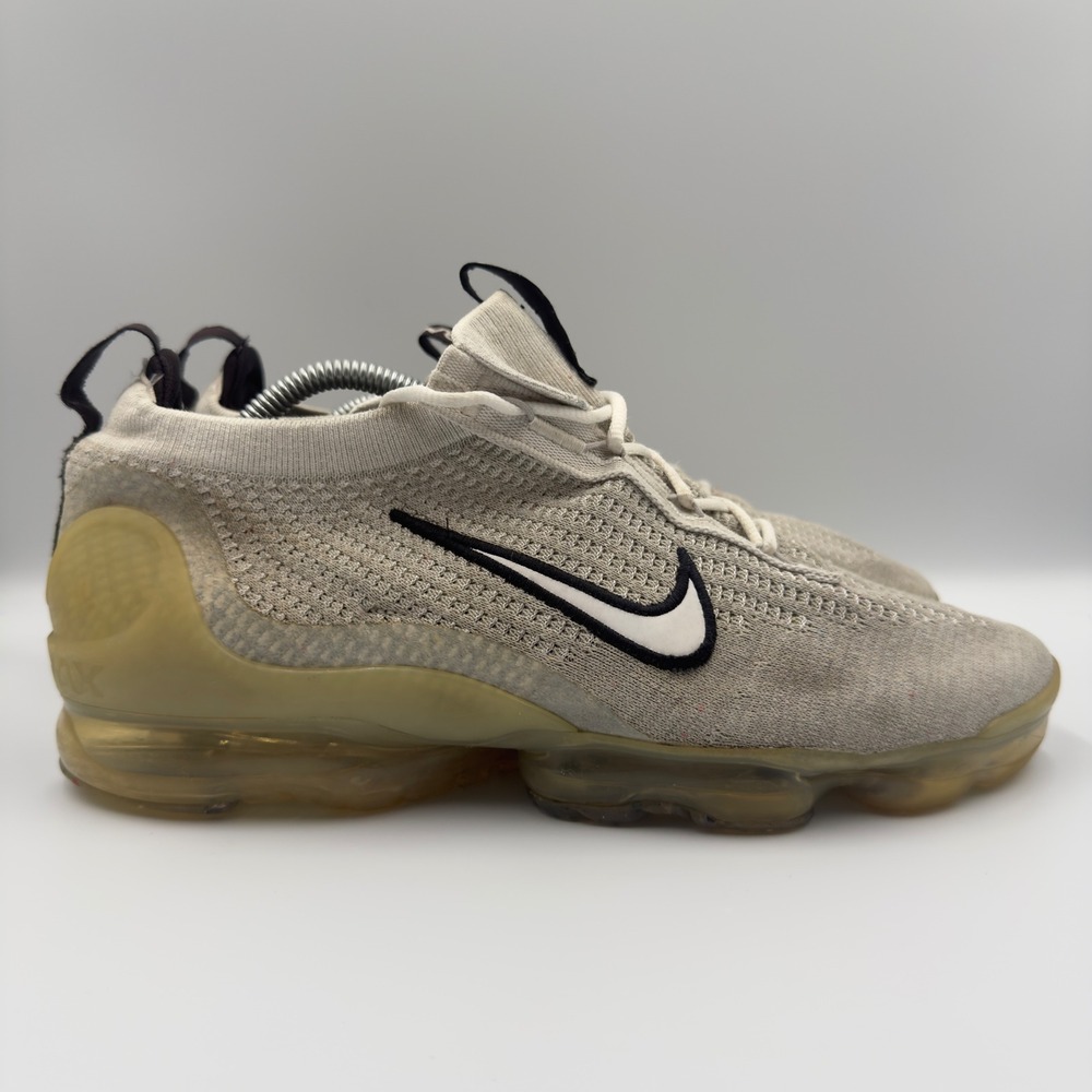 Nike Air VaporMax 2021 FK Mens Size 11 Running Shoes DH4084-100 Tan Beige